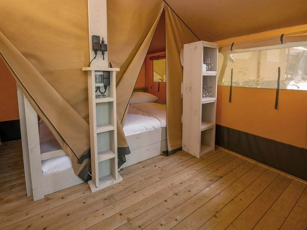equipped-tent-glamping-interior-3