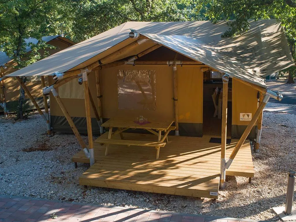 glamping-tent-safari-luxe-xl-exterior-3