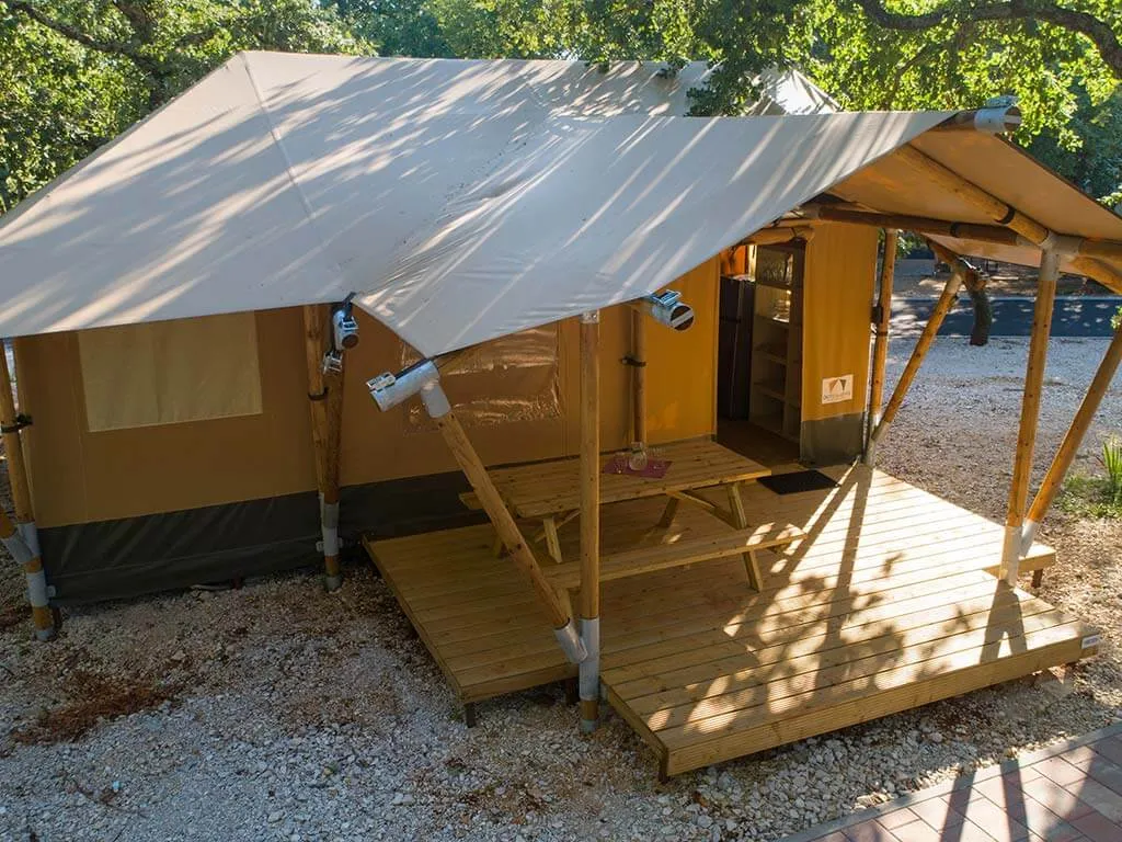 glamping-tent-safari-luxe-xl-exterior-2-2