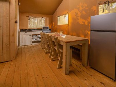 glamping-tent-safari-luxe-xl-interior-2