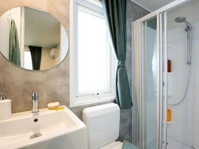 zaton-holiday-resort-premium-6-interior-bathroom