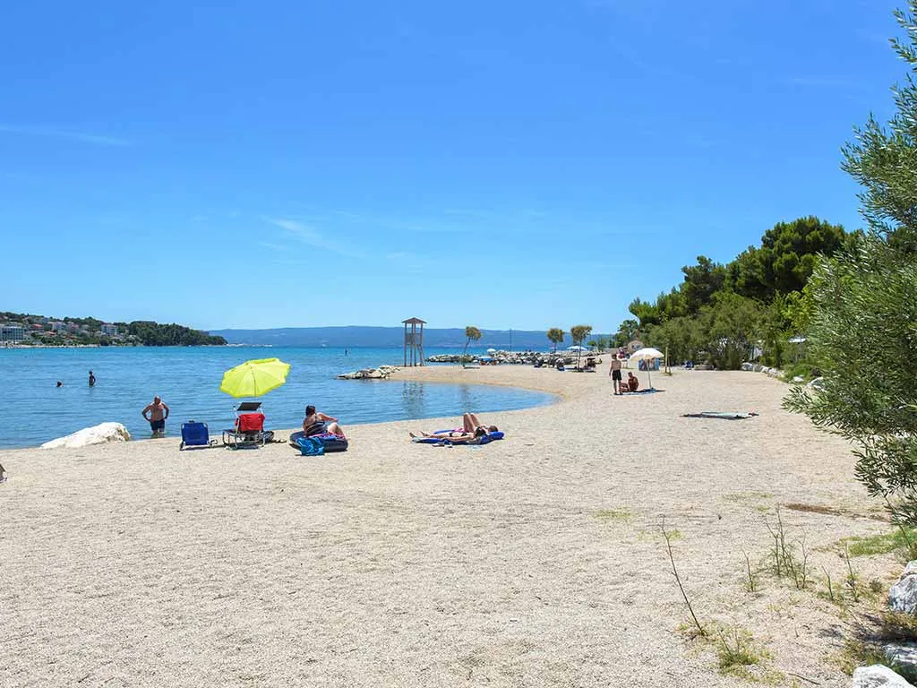 camping-stobrec-split-beach