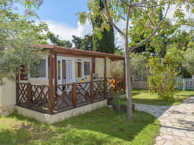 camping-stobrec-split-mobile-home-comfort-exterior