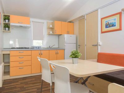 camping-stobrec-split-mobile-home-comfort-interior