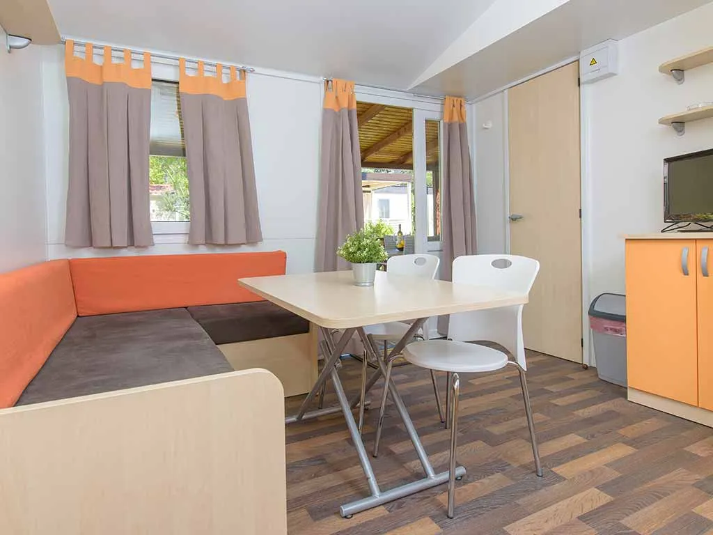 camping-stobrec-split-mobile-home-comfort-interior-5