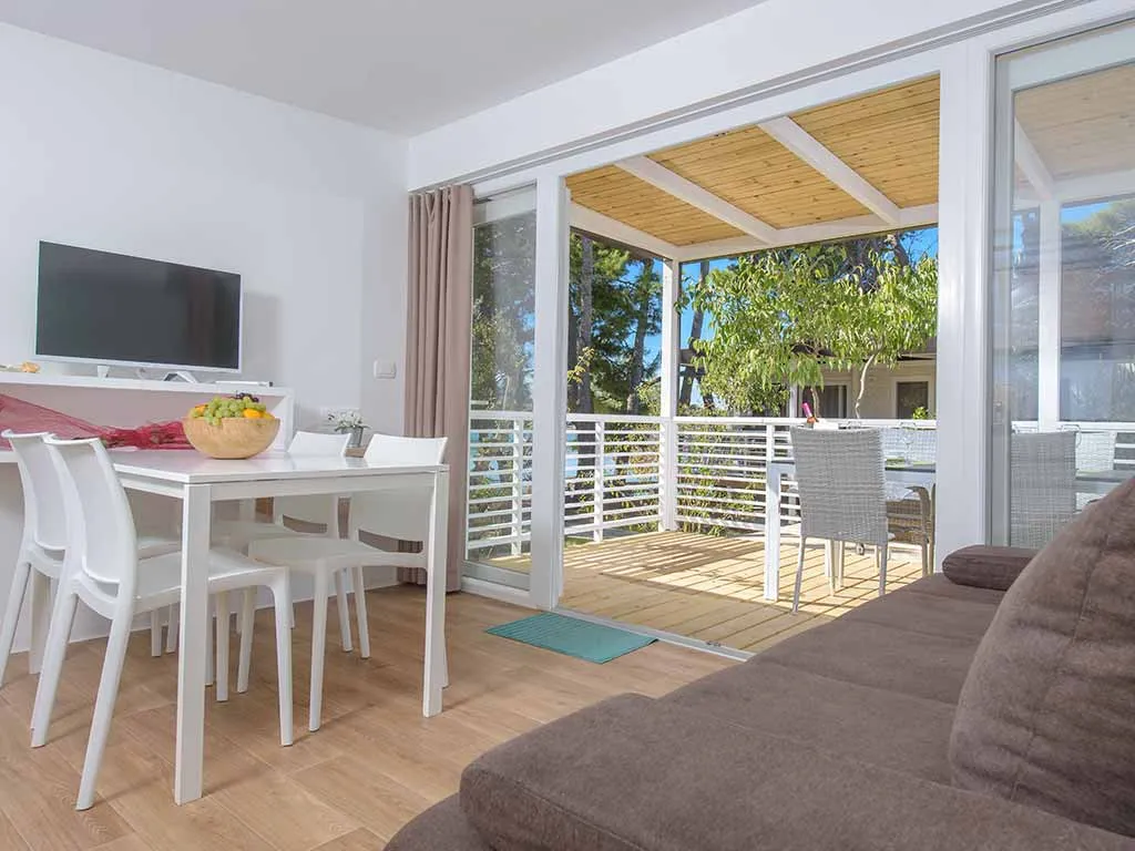 camping-stobrec-split-mobile-home-premium-exterior-8