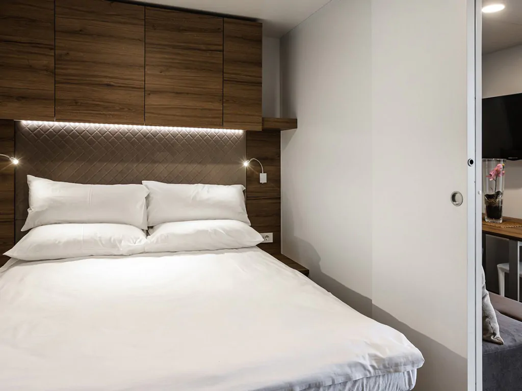 camping-vita-terme-tuhelj-mobile-home-vita-couple-bedroom-double-bed