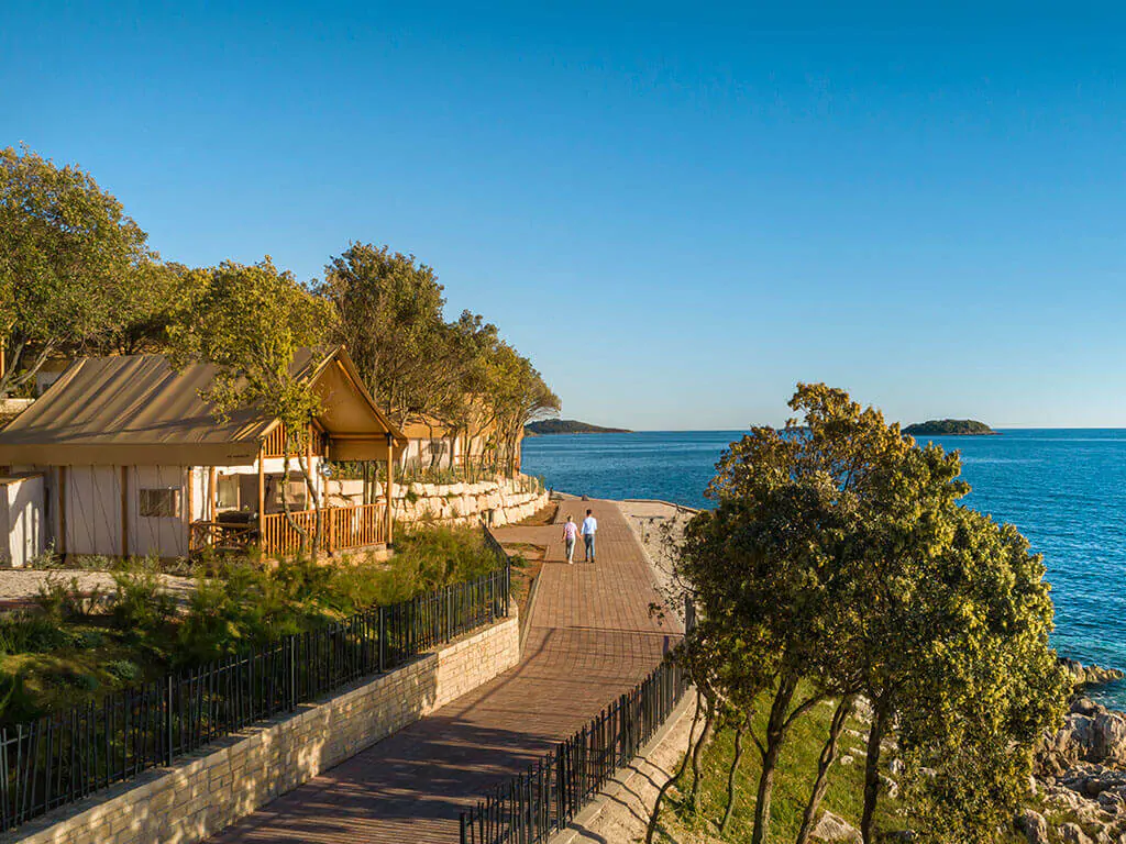 istra-premium-camping-resort-glamping-sunset-loggia-exterior-3