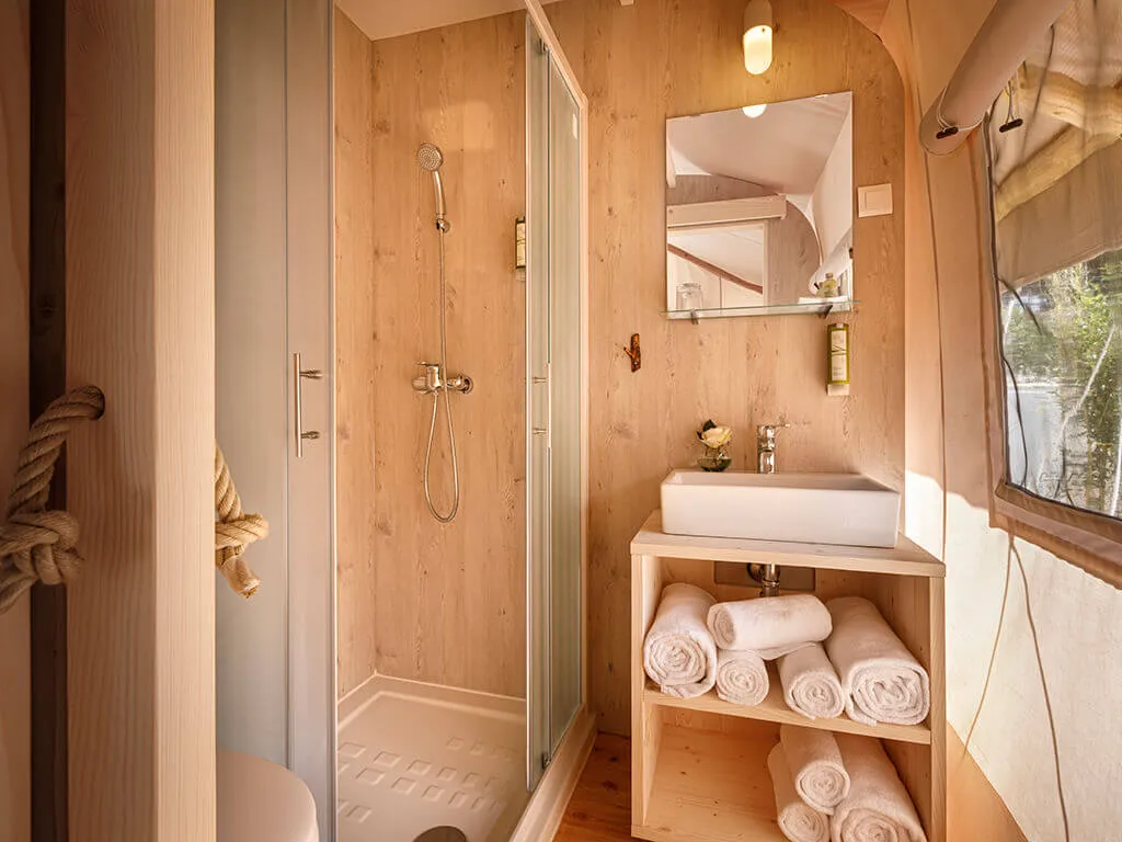 istra-premium-camping-resort-glamping-tent-interior-iv-2