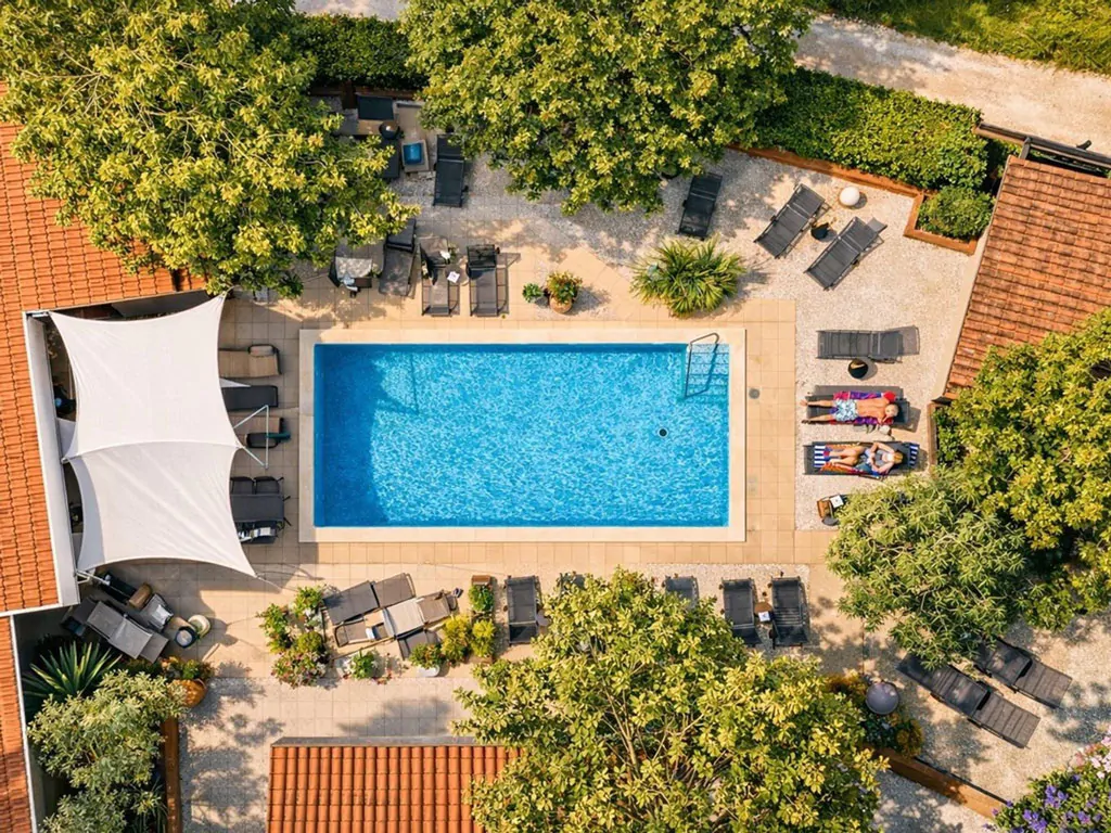 camping-ulika-rovinj-pool-air-view