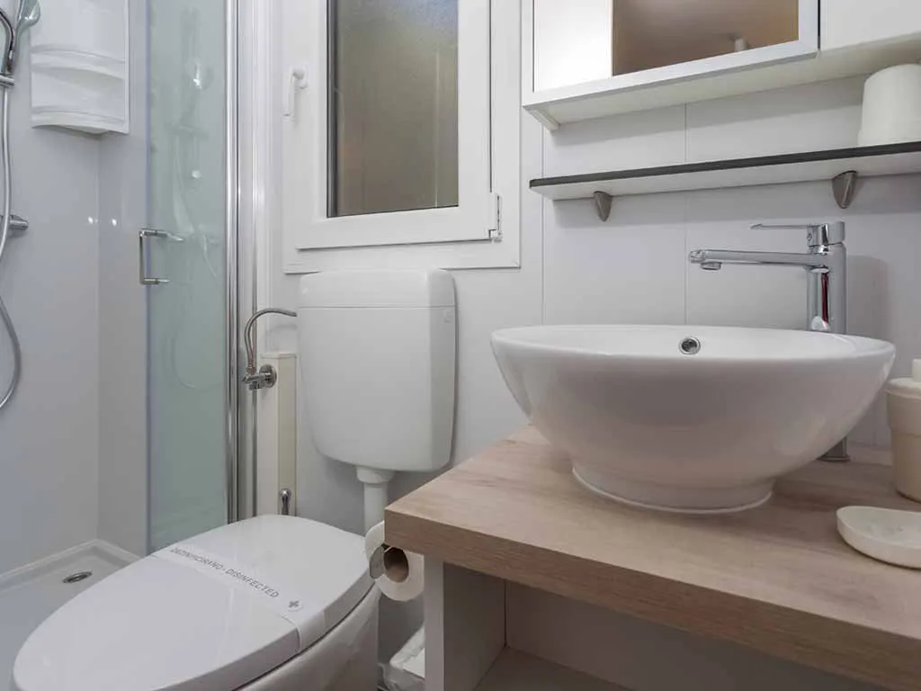 camping-vransko-lake-mobile-home-trend-deluxe-bathroom-2