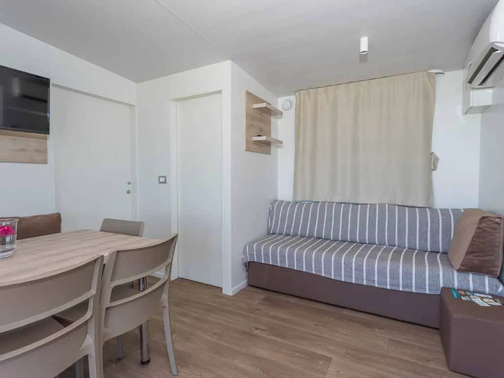 camping-vransko-lake-mobile-home-trend-deluxe-interior-2