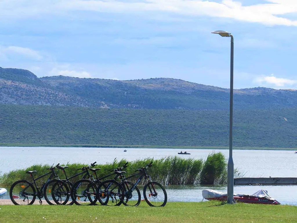 camping-vransko-lake-view