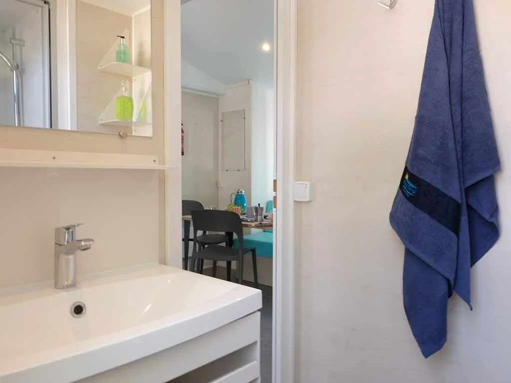 mobile-home-happy-premium-bathroom-sink-4