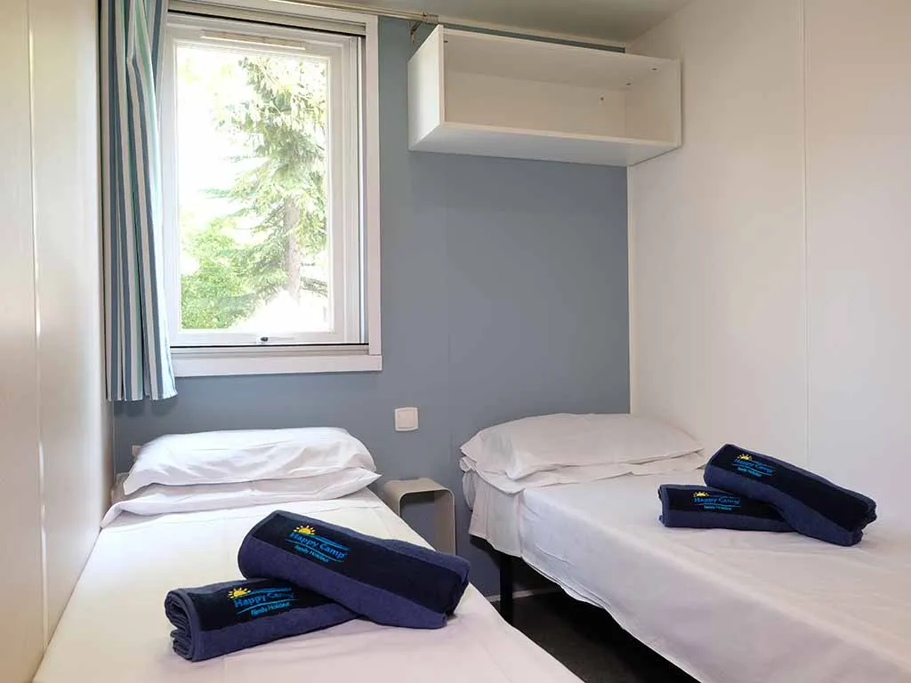 mobile-home-happy-premium-bedroom-5