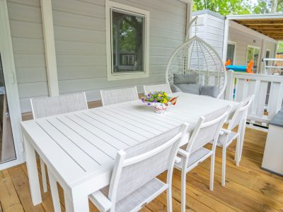 valamar-camping-lanterna-mobile-home-happy-superior-area-j-exterior-mobile-home-terrace