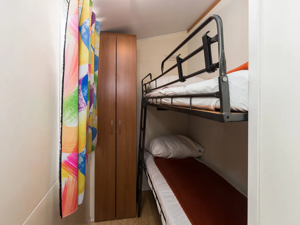 brioni-sunny-camping-mobile-home-lavanda-bedroom-3