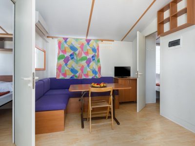 brioni-sunny-camping-mobile-home-lavanda-interior-4