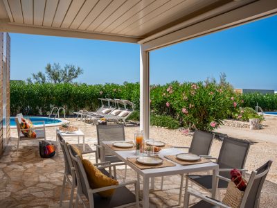 campsite-terra-park-phalaris-mobile-home-tamaris-holiday-home-pool-exterior-terrace
