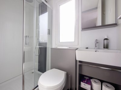 terra-park-phalaris-island-pag-mobile-homes-pinus-bathroom