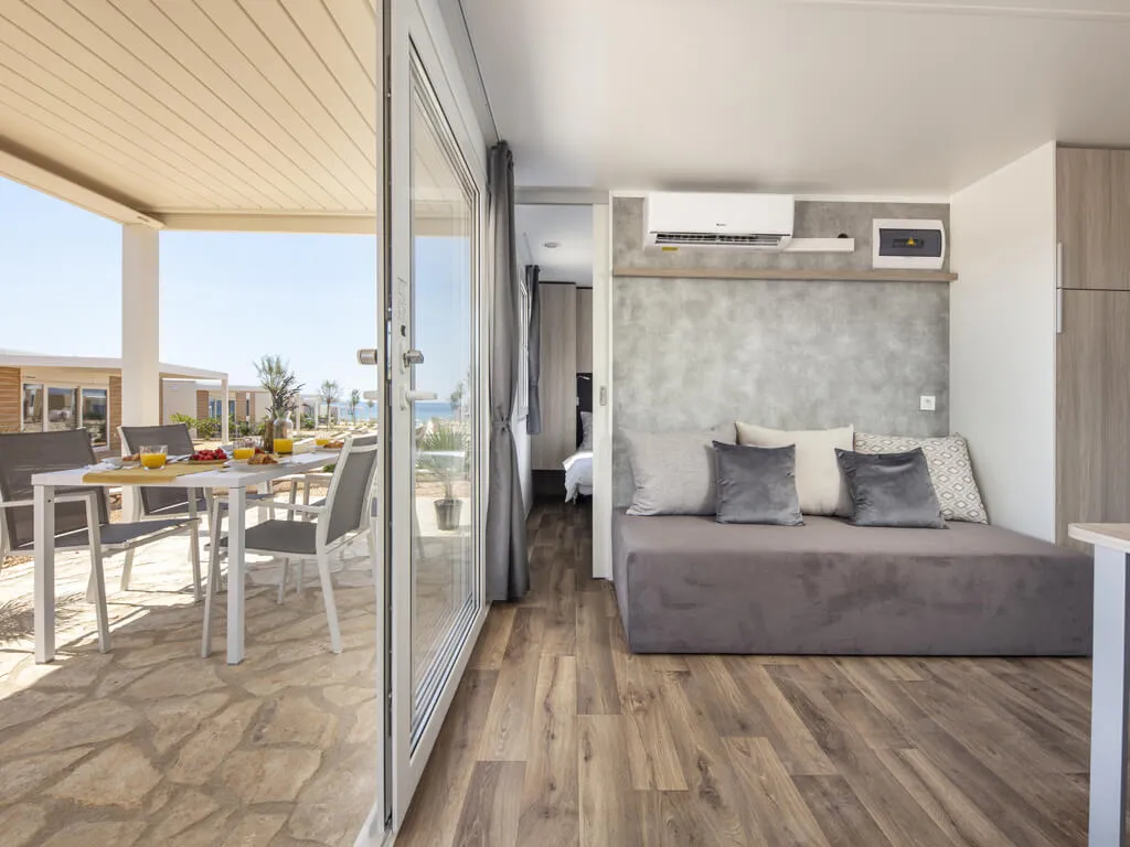 terra-park-phalaris-island-pag-mobile-homes-pinus-outdoor-terrace-and-interior