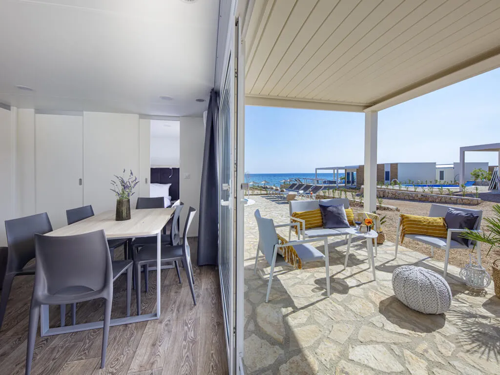 terra-park-phalaris-island-pag-mobile-homes-tamaris-6-with-pool-interior-and-terrace