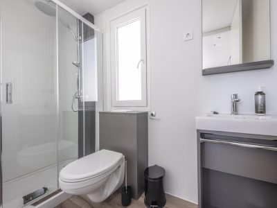 terra-park-phalaris-island-pag-mobile-homes-tamaris-bathroom