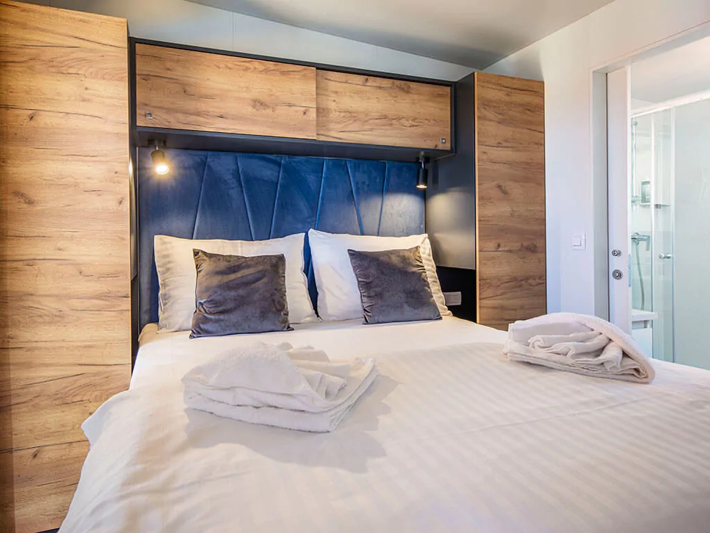 terra-park-spiritos-aura-holiday-home-with-pool-bedroom