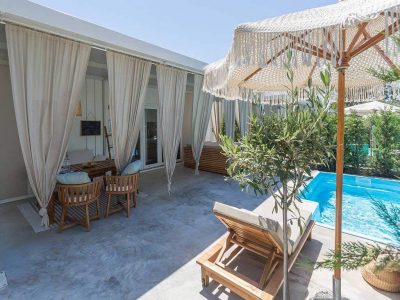 villa-luxury-pool-mobile-homes-exterior-i
