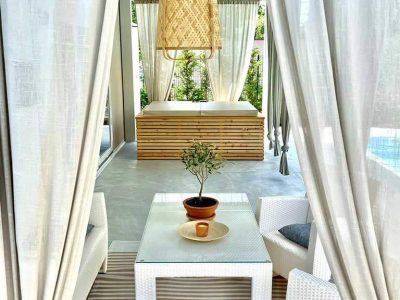 villa-luxury-pool-mobile-homes-terrace-iii