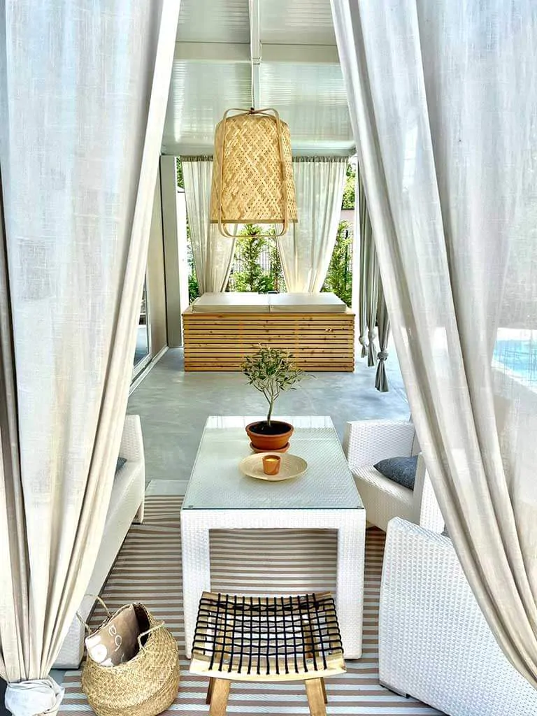 villa-luxury-pool-mobile-homes-terrace-iii
