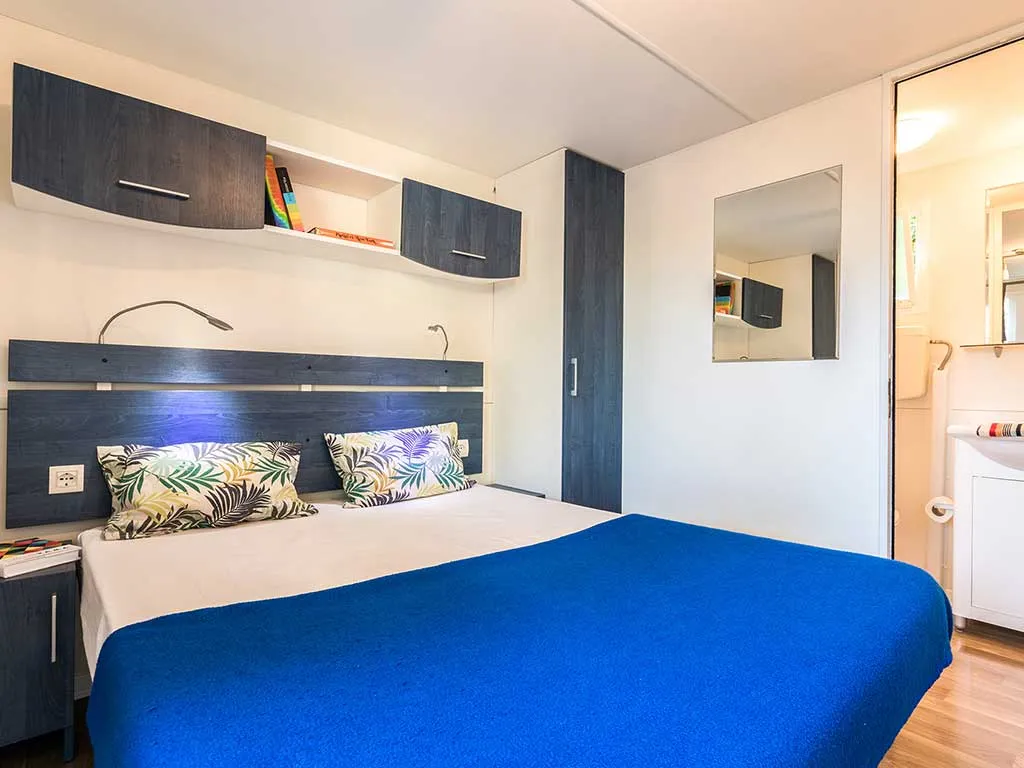camping-village-poljana-mobile-homes-baia-superior-bedroom-2
