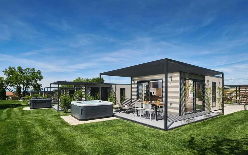 luxury-mobile-homes-san-servolo-camping-exterior-2