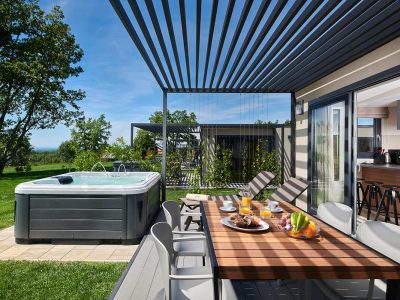 Mobile home with jacuzzi at San Servolo Resort