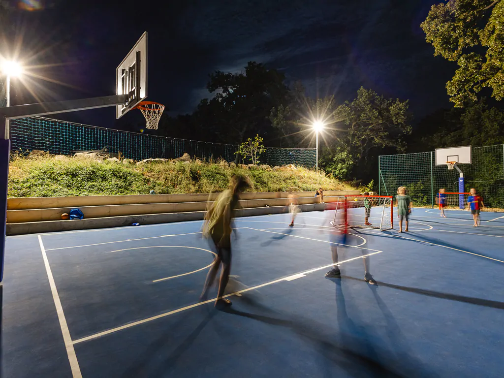 campsite-glavotok-exterior-basketball-football-court