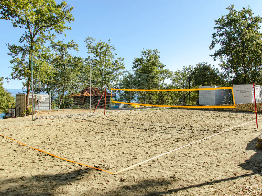 campsite-glavotok-exterior-beach-volleyball