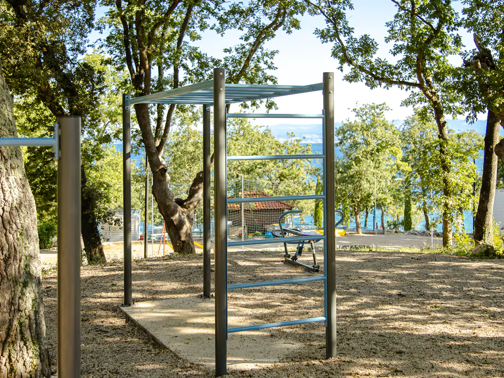campsite-glavotok-exterior-outdoor-gym