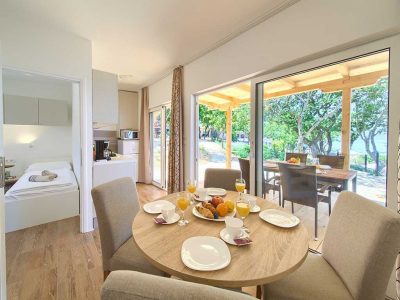 campsite-glavotok-villa-glavotok-interior-and-terrace