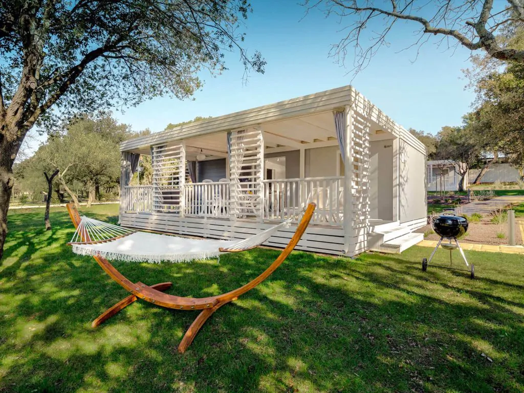 campsite-amarin-superior-relax-family-mobile-homes-exterior