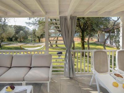campsite-amarin-superior-relax-family-mobile-homes-terrace