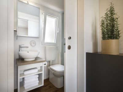 campsite-amarin-superior-relax-mobile-homes-bathroom
