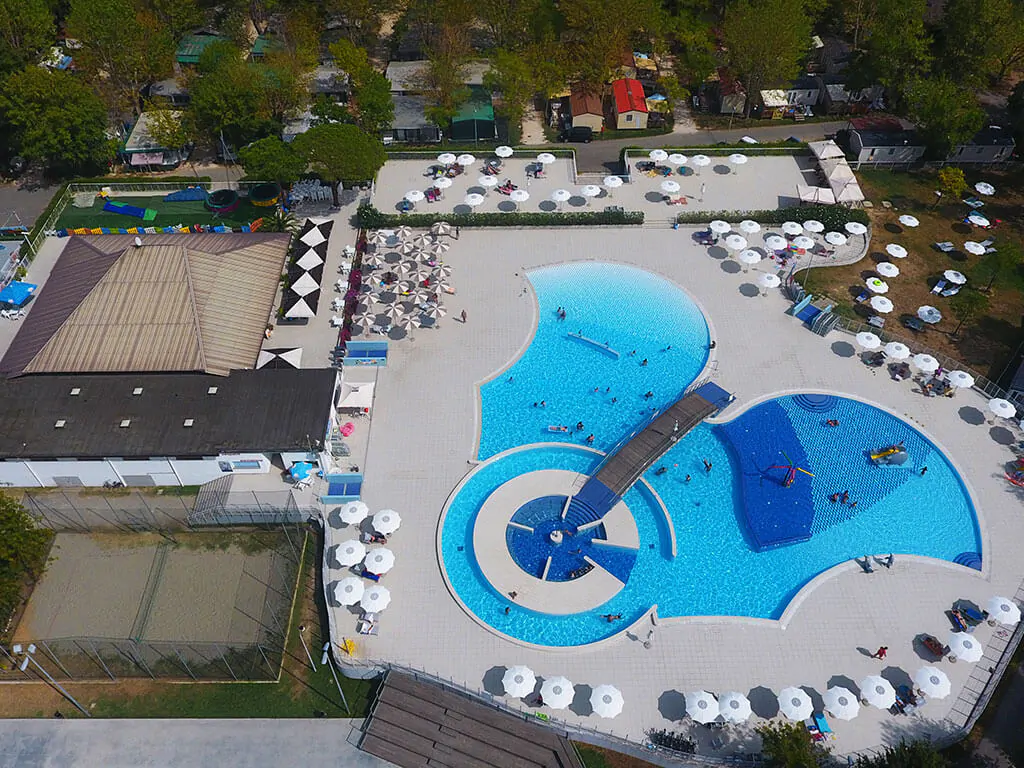 adriano-family-camping-village-pool