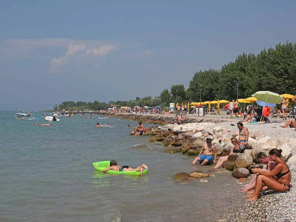 butterfly-camping-village-beach