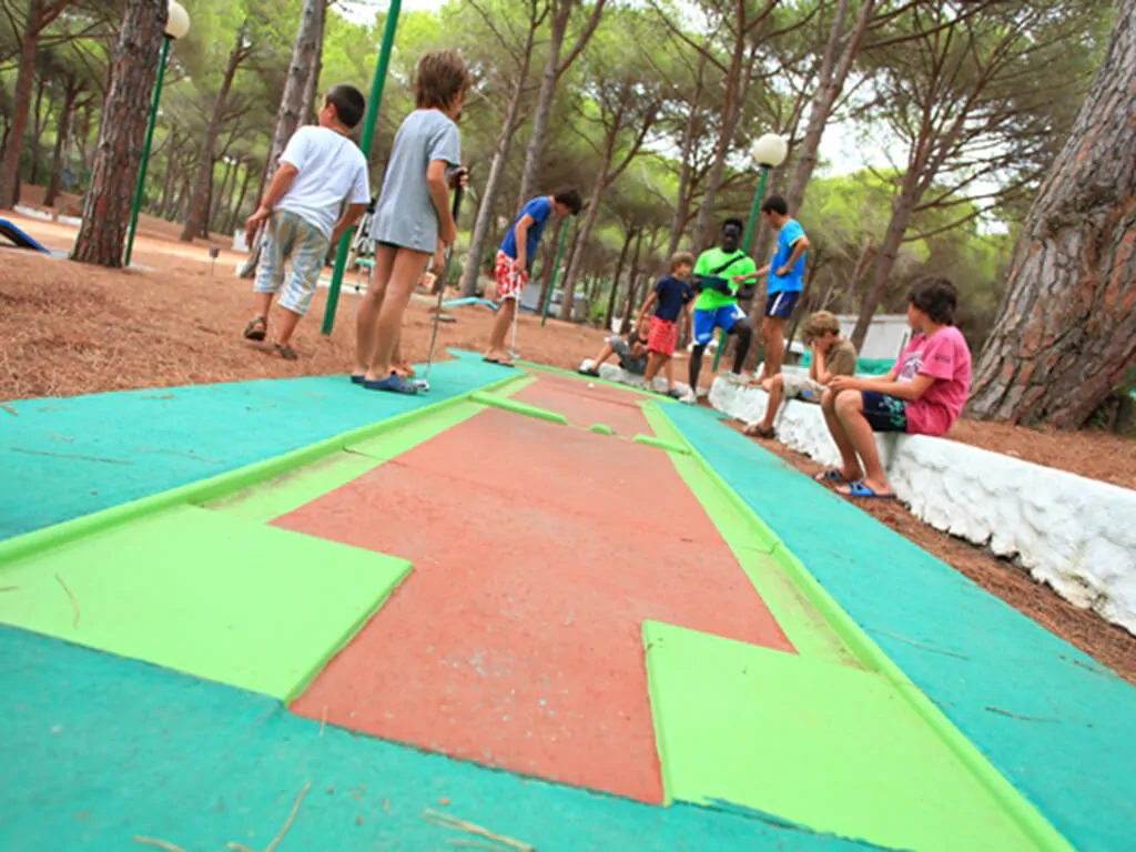camping-bella-sardinia-mini-golf