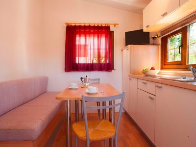 camping-capo-d-orso-mobile-home-baia-lux-interior-2
