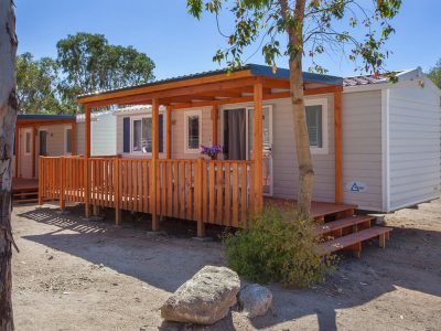 camping-capo-d-orso-mobile-home-blu-romantic-exterior
