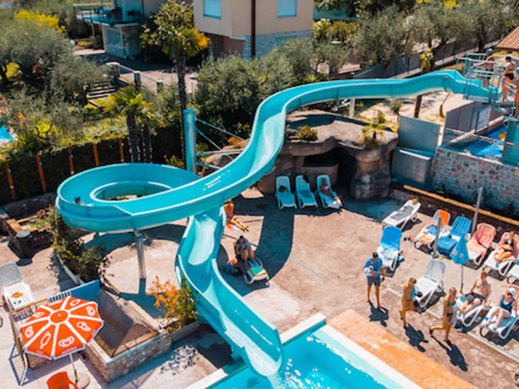 camping-eden-pool-slide