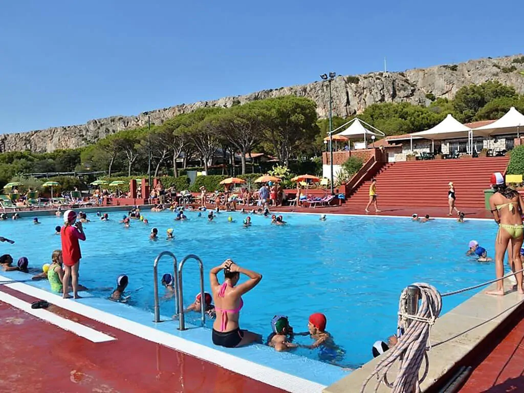 camping-el-bahira-pool-3
