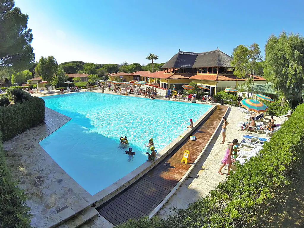 camping-free-beach-pool-7