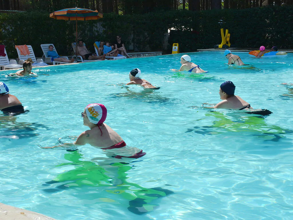 camping-free-beach-pool